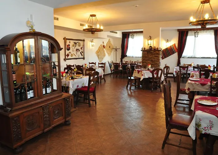 Family Hotel Emaly 2